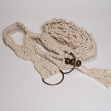 Carregar imagem na Galeria, Suporte em macramé para tapete de yoga Yatta