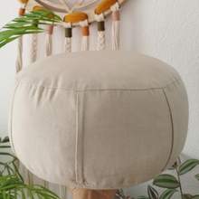 Carregar imagem na Galeria, Zafu - Almofada de Meditação Algodão Orgânico 30X12cm (com pregas)